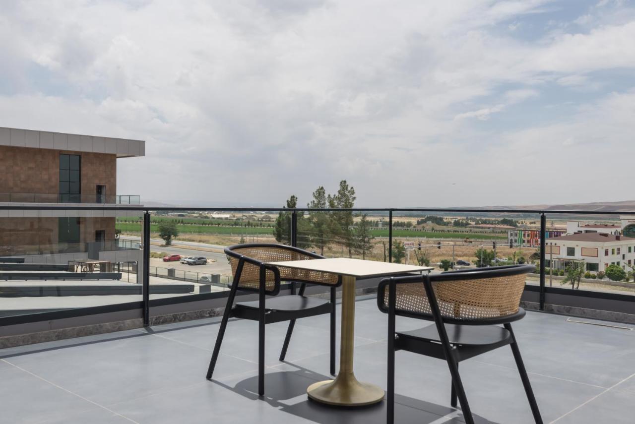 Hotel Ramada Plaza By Wyndham Batman Exterior foto