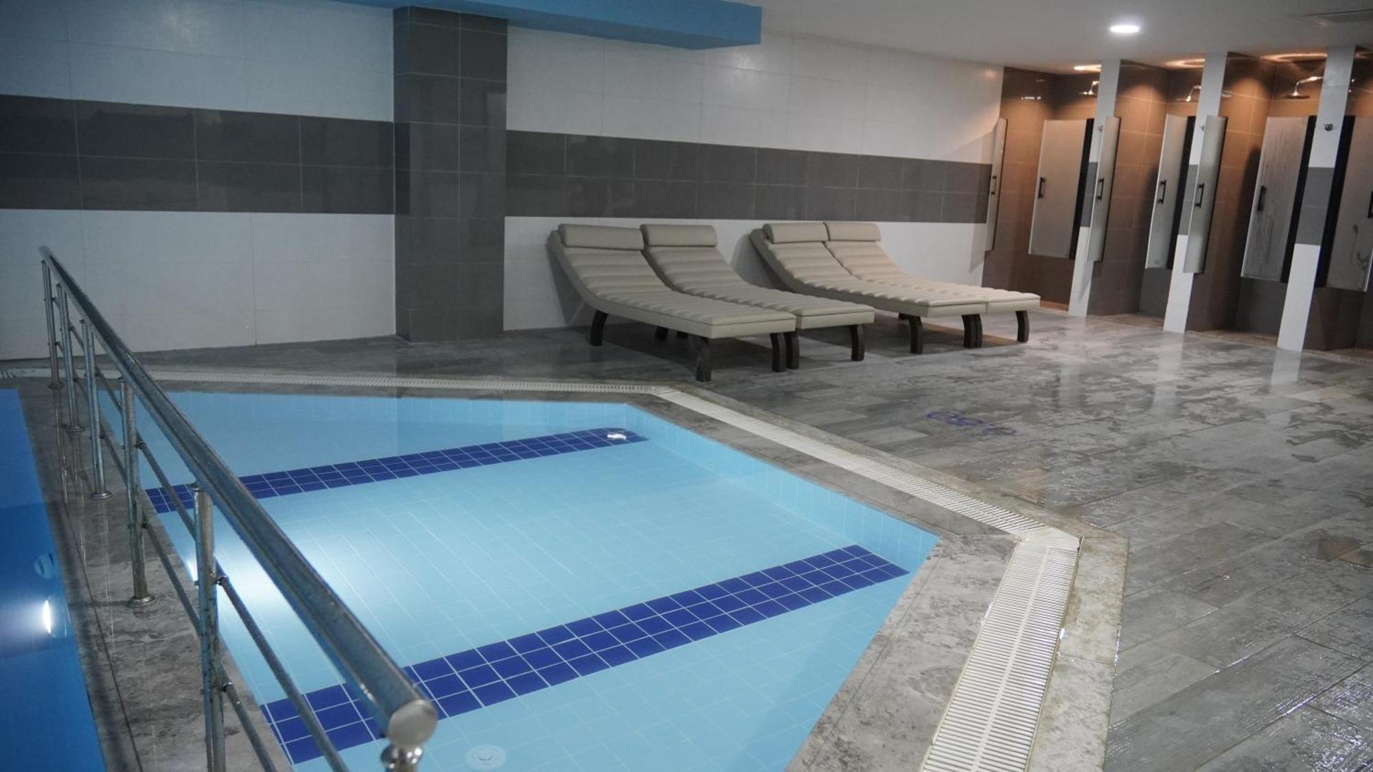 Hotel Ramada Plaza By Wyndham Batman Exterior foto